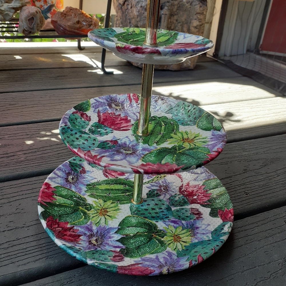 3 tier jewelry stand